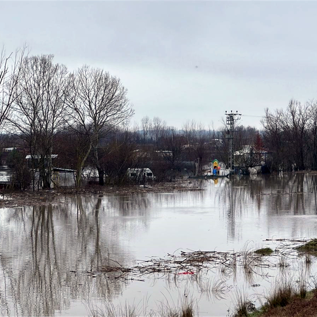 Turuncu alarm verilen Meriç Nehri'nde debi düşüşe geçti