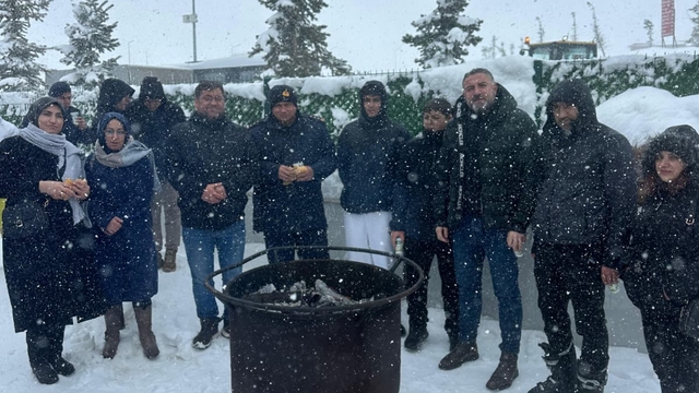 Sivas'ta şehit ve gazi çocukları Yıldız Dağı'nda eğlendi