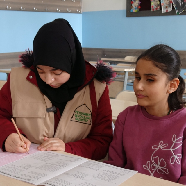 Görme engelli kardeşlerin Siyer Yarışması heyecanı