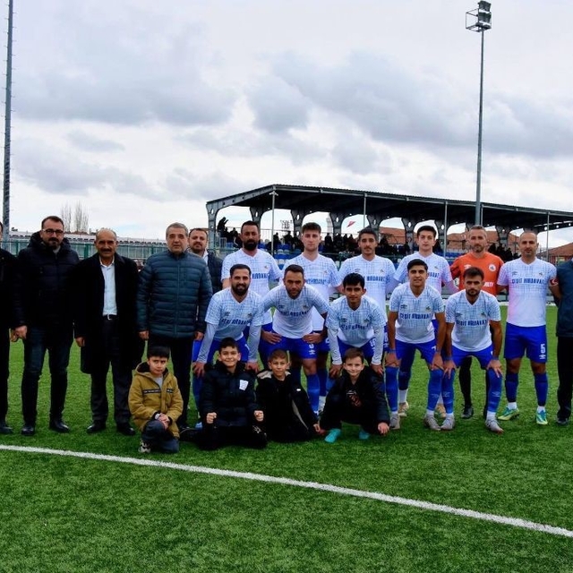 Tomarza Belediyespor şampiyonu 3-1 mağlup yolladı