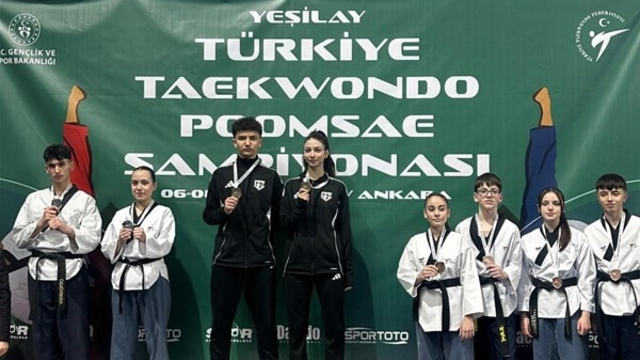 Aydınlı sporlar Taekwondo Poomsae Şampiyonası'nda Türkiye şampiyonu oldu