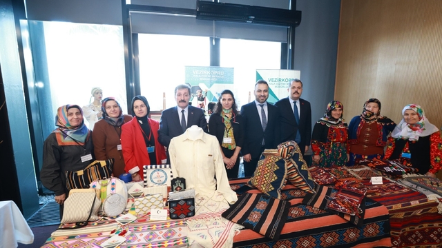 Samsun'da 600 yıllık belleme geleneği ve Tahtaköprü kilimi dokumacılığı yaşatılıyor