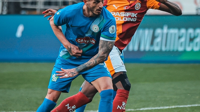 Trendyol Süper Lig: Çaykur Rizespor: 0 - Galatasaray: 1 (İlk yarı)