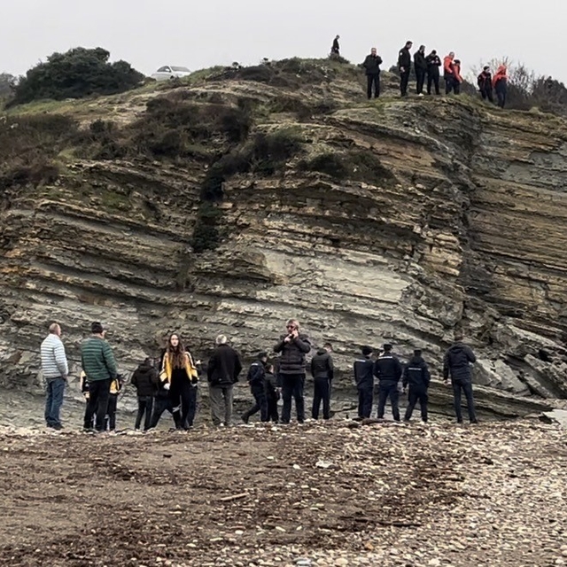 3 gündür kayıp olan kadın kayalıklarda ölü bulundu