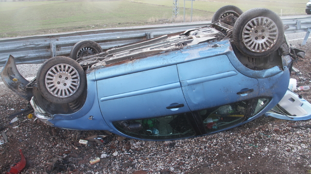 Beyehir'de iki kazada 7 kişi yaralandı