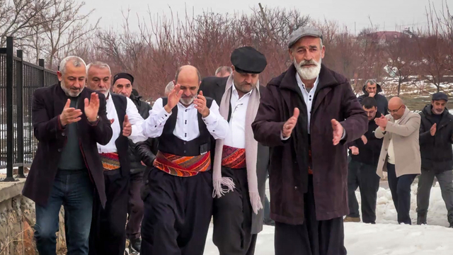 Elazığ'da unutulmaya yüz tutan "sere sale" geleneği yaşatılıyor