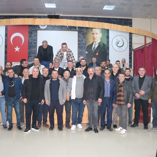 Çal Esnaf Odası'nda 4 dönemdir değişmeyen başkan değişti