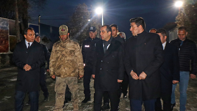 Iğdır Valisi Taşolar, Ermenistan sınırındaki Alican Sınır Kapısı'nı inceledi