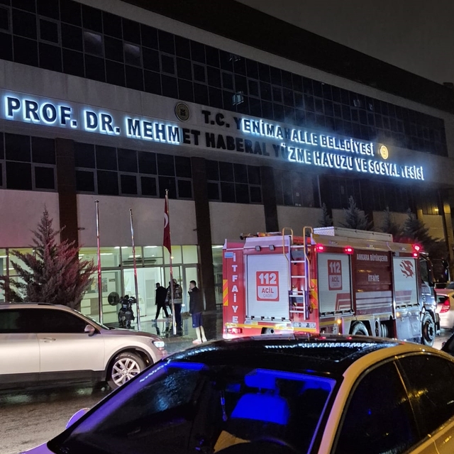 Ankara'da yüzme havuzunun sauna kısmında çıkan yangın söndürüldü