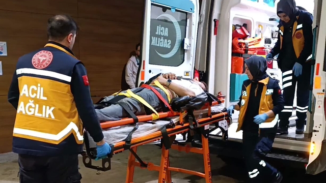 Bursa'da otomobilin yaya geçidinde çarptığı 1 kişi yaralandı