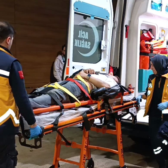 Bursa'da otomobilin yaya geçidinde çarptığı 1 kişi yaralandı