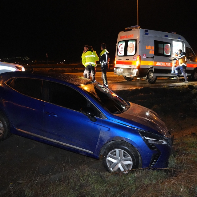 Kontrolden çıkan otomobil şarampole devrildi, sürücü kayıplara karıştı
