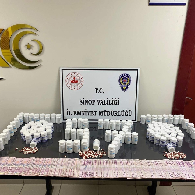 Sinop'ta 6 bin 245 uyuşturucu hap ele geçirildi: 2 tutuklama