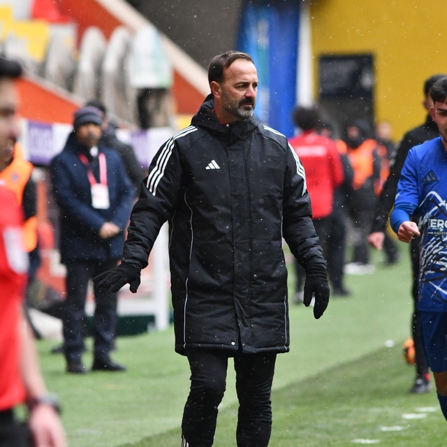 Erciyes 38 FK Teknik Direktör Adem Çak: "Seri yakaladığımız an neler yapabi...