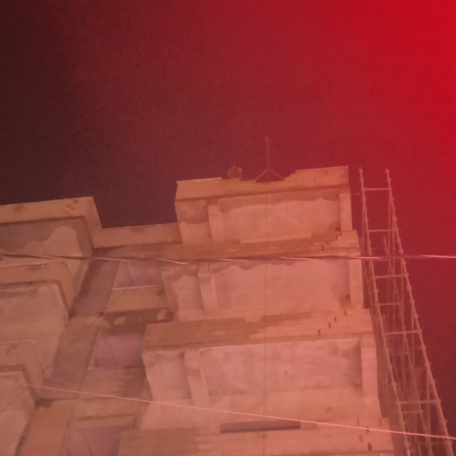 İntihara kalkışan şahsı itfaiye ve polis ekipleri vazgeçirdi