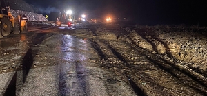 Bolu'da heyelan nedeniyle kapanan yol tekrardan ulaşıma açıldı