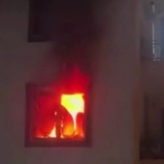 Annesi ile tartışıp evi yaktı, 10 kişi dumandan etkilendi