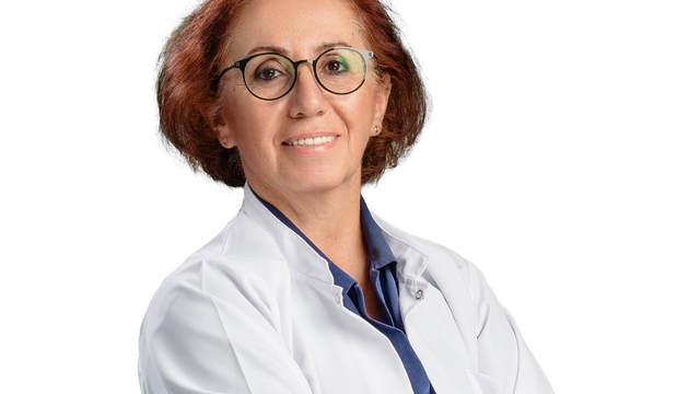 Göz sağlığı için beslenme önerileri
Gözler mavi ekranlara, zararlı ışınlara ve çevresel faktörlere sürekli maruz kalıyor ve olumsuz etkileniyor