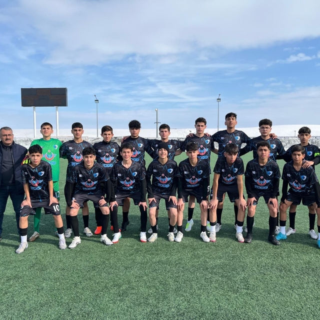 Muş Gençlerbirliği'nden 50. yılında çifte şampiyonluk sevinci