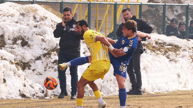 Menemen FK'yı eski golcüsü yıktı