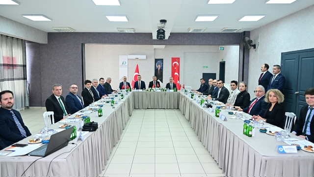 Vali Yılmaz'dan başarılı İŞKUR personeline teşekkür belgesi