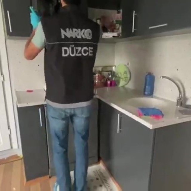 Uyuşturucudan 2 kişi tutuklandı, 69 kişi hakkında işlem yapıldı