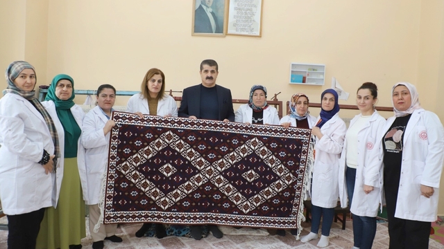Hakkari'nin kilimleri, kültürel hafızayı günümüze taşıyor