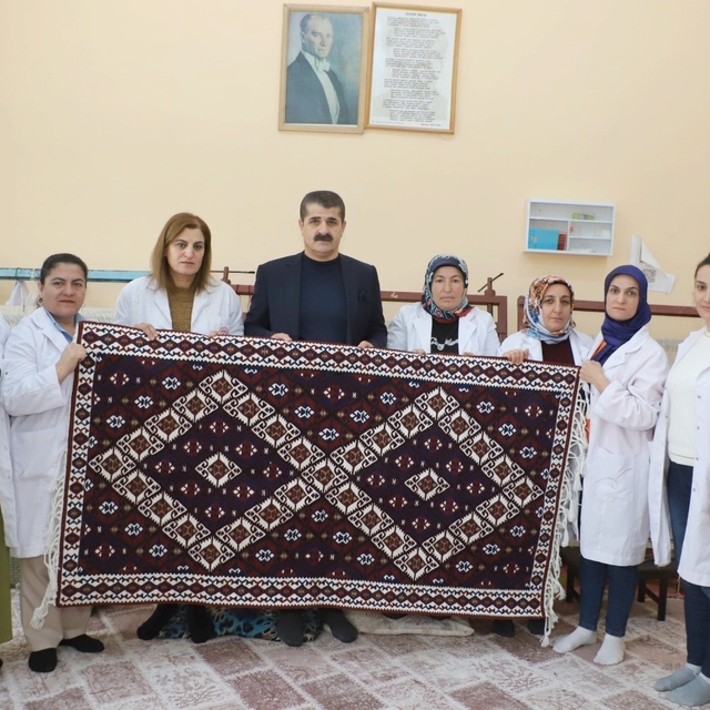 Hakkari'nin kilimleri, kültürel hafızayı günümüze taşıyor