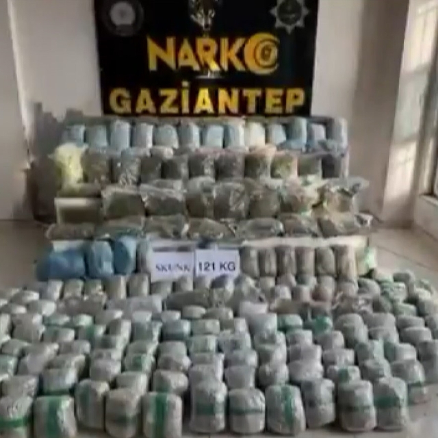 Gaziantep'te 121 kilo skunk ele geçirildi: 1 şahıs tutuklandı
