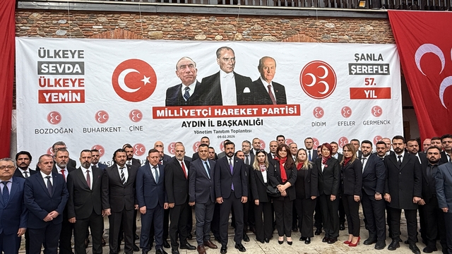 MHP'li Cihangiroğlu, yeni yönetimini tanıttı