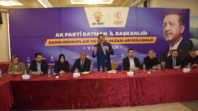AK Parti Batman Milletvekili Nasıroğlu ve İl Başkanı Şansi gazetecilerle bir araya geldi