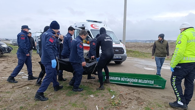 Sakarya'da sahilde erkek cesedi bulundu