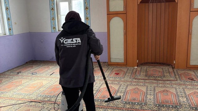 Germencik'te Ramazan ayı öncesi camiler temizlendi