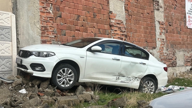 Elazığ'da trafik kazası: 2 yaralı