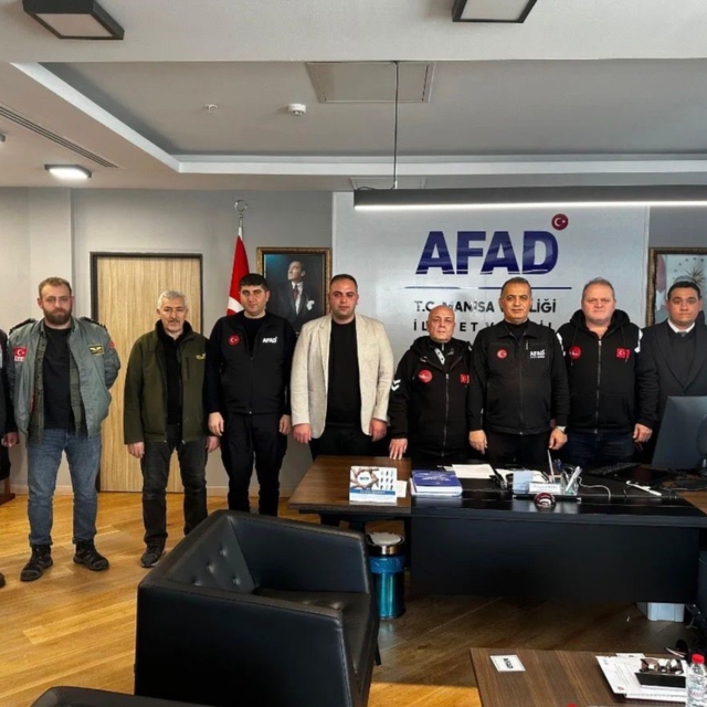 Gökyüzünün gönüllü neferleri Manisa'da 'İHAKUT' çatısı altında birleşti