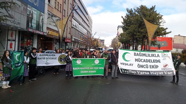 Bingöl'de "Dünya Sigarayı Bırakma Günü" kapsamında yürüyüş düzenlendi