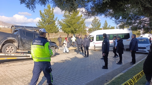 Diyarbakır'da 5 aracın karıştığı kazada maddi hasar oluştu