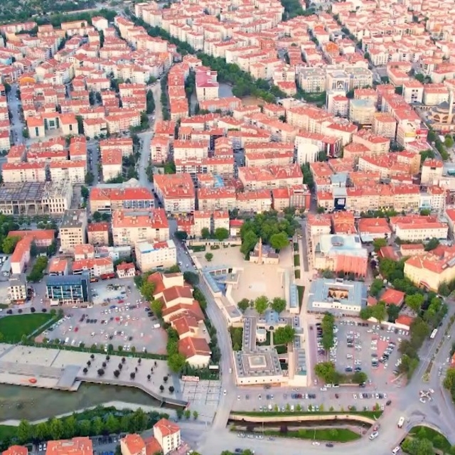 Kırşehir'de nüfus 242 bin 777 oldu