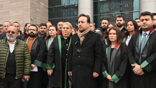 AK Parti'li Tunç'tan Tepebaşı Belediyesi hakkında suç duyurusu
AK Parti İlçe Başkanı Serhat Tunç: "53 bulgu hakkında savcılığa başvurduk"