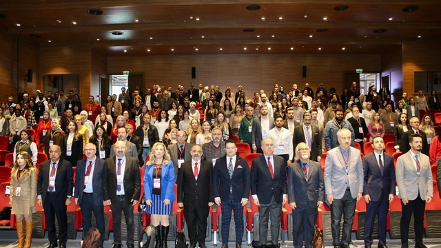 Adana'da "Akdeniz Diyabet Akademisi 7. Toplantısı" düzenlendi