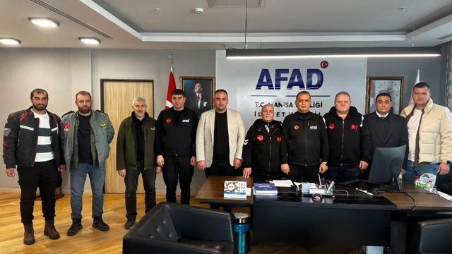 Gökyüzünün gönüllü neferleri Manisa'da 'İHAKUT' çatısı altında birleşti