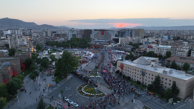 Kayseri'de kadın nüfusu daha fazla
Kayseri'nin nüfusu 1 milyon 458 bin 991 oldu