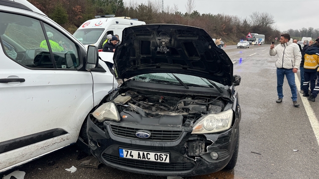 Bartın'da polis memuru trafik kazasında hayatını kaybetti