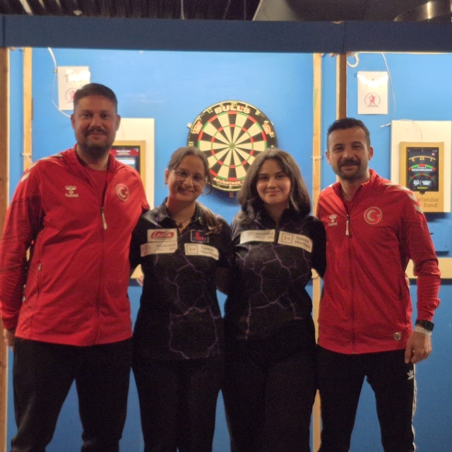Denizlili dartçılar Hollanda'da tarih yazdı