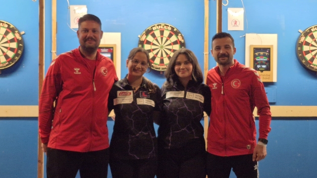 Denizlili dartçılar Hollanda'da tarih yazdı