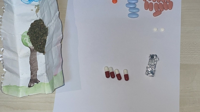 Afyonkarahisar'da uyuşturucu operasyonunda 2 zanlı yakalandı