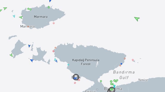 Marmara Denizi'ne atladığı iddia edilen genç için arama çalışması başlatıldı