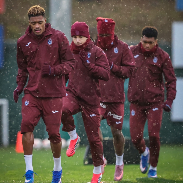 Trabzonspor'da Fenerbahçe maçı hazırlıkları başladı