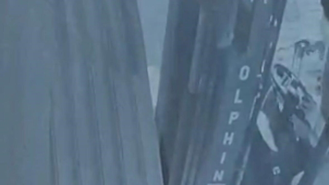 Forkliftli hırsız kamerada
Kayseri'de forkliftle kuyumcu dükkanının kepengini parçalayan maskeli hırsız, ziynet eşyalarını çalarak kaçtı