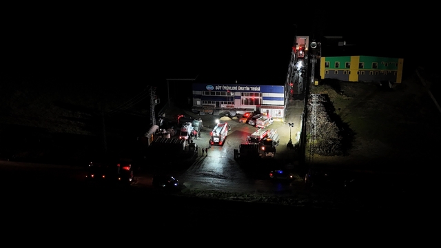 Kırklareli'nde süt ürünleri tesisinin deposunda yangın